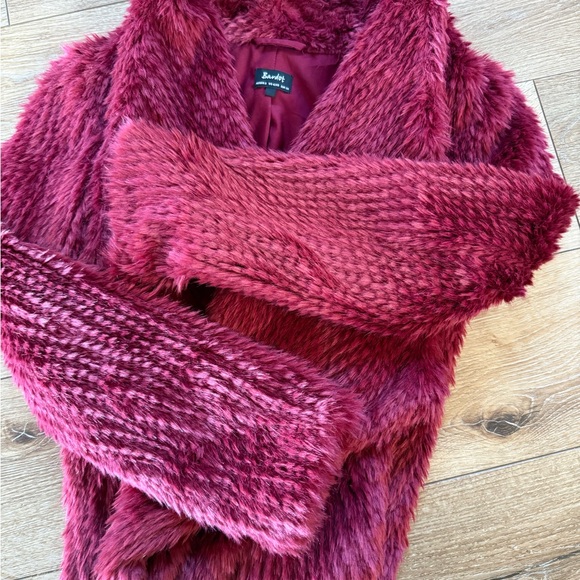 Bardot Faux Fur Jacket in Rich Burgundy - Picture 3 of 5